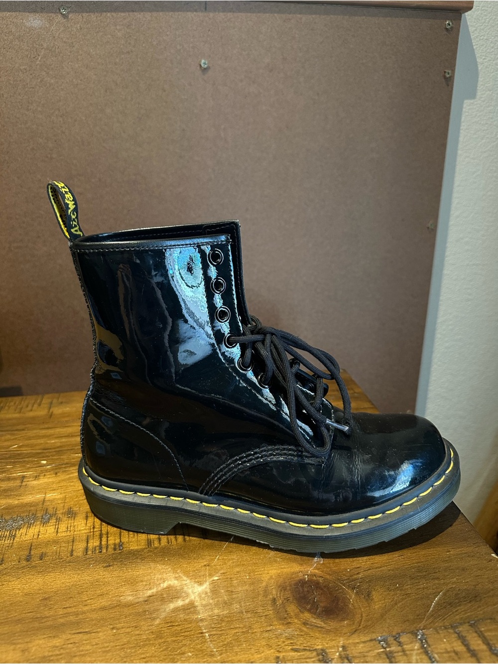Dr. Martens RIGHT Boot